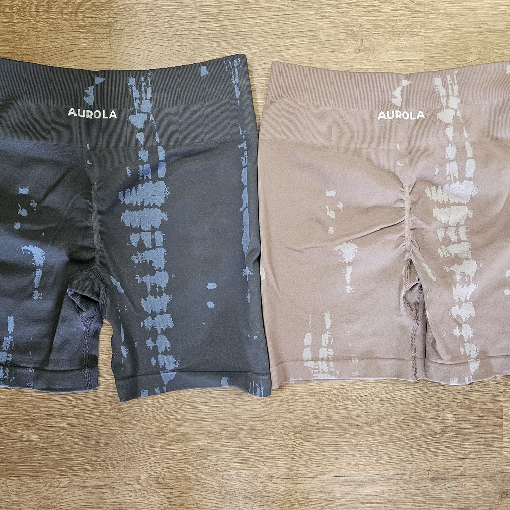 AUROLA 2 Set Blue and Porcelin Snake Skin Shorts